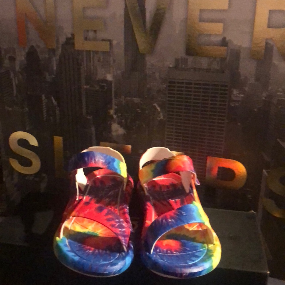 Tye dye sandles